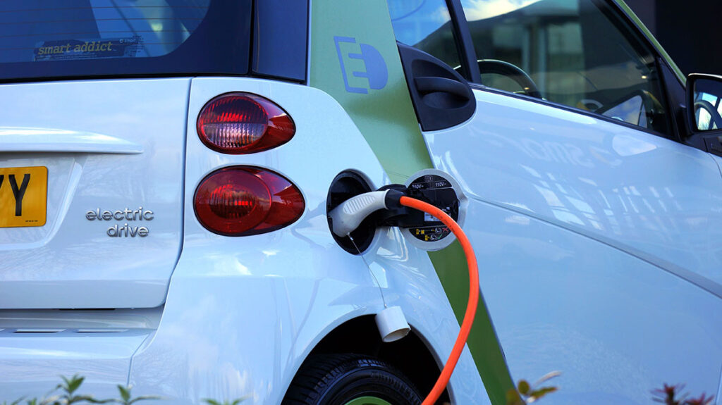 Battery-electric vehicles – key to limiting climate change