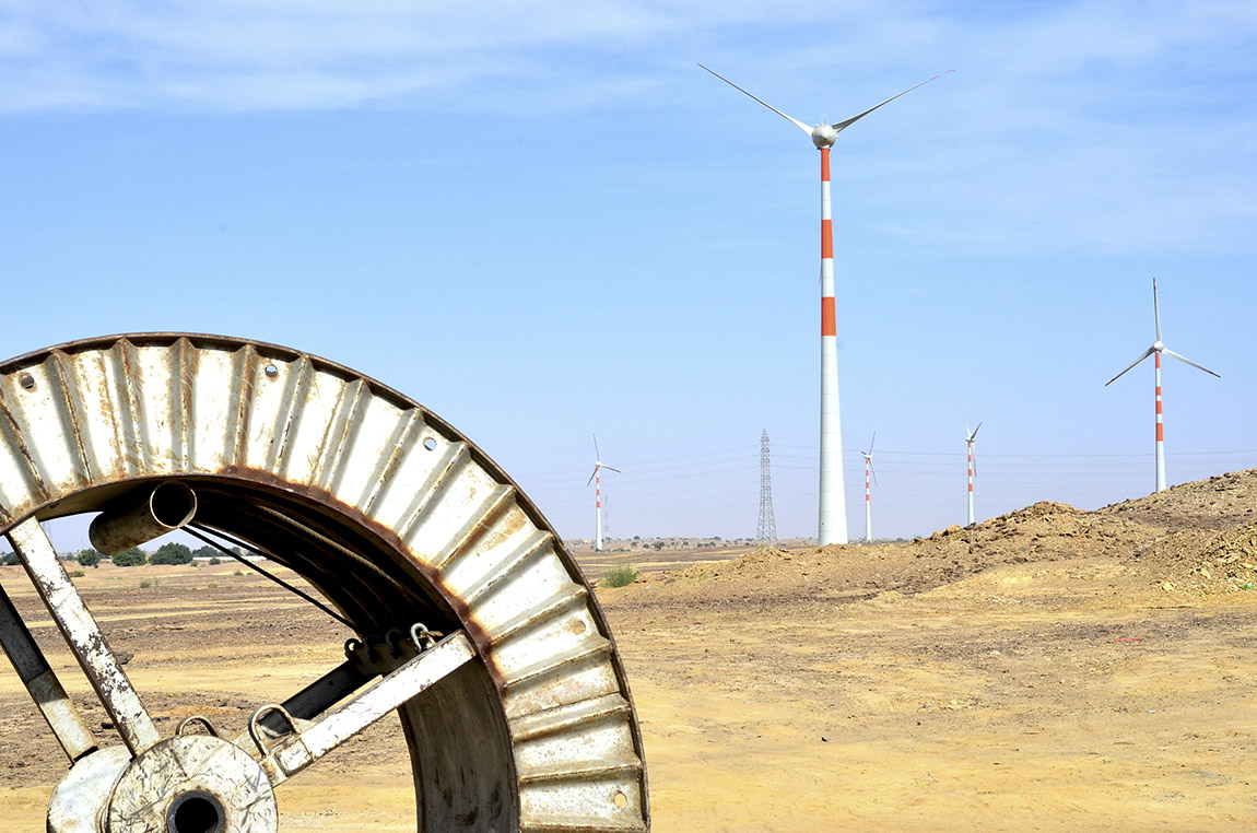 Initiated in August 2001, The Jaisalmer Wind Park encompasses a variety of new and old turbines, from 350 kW to 2.1 MW models. Photo: Dreamstime.com